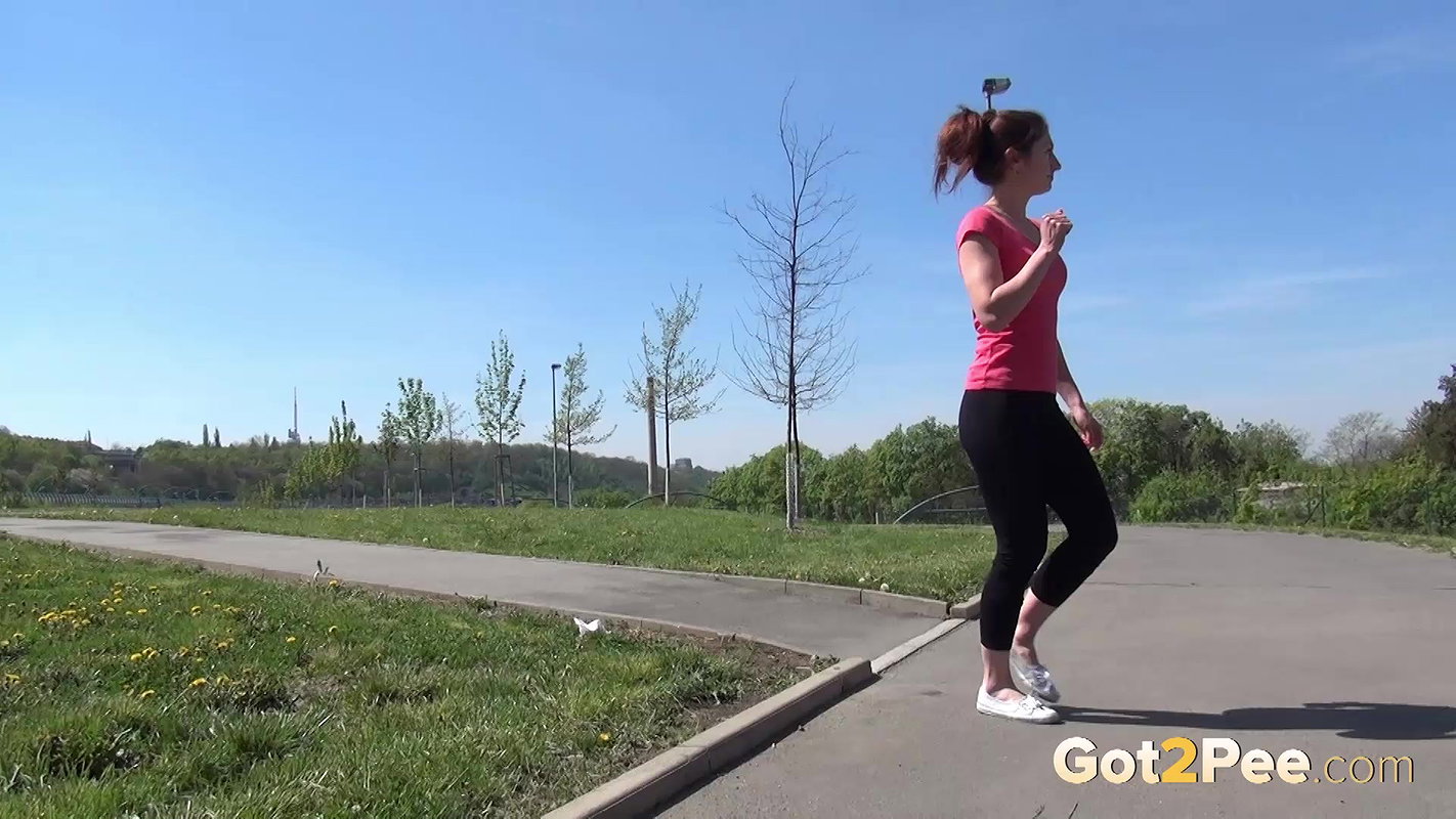 Desperate Jogger 1080p Got2pee Com