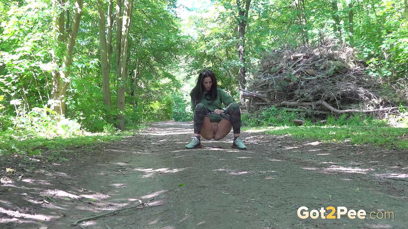 Drizzling On The Path 1080p Got2Pee