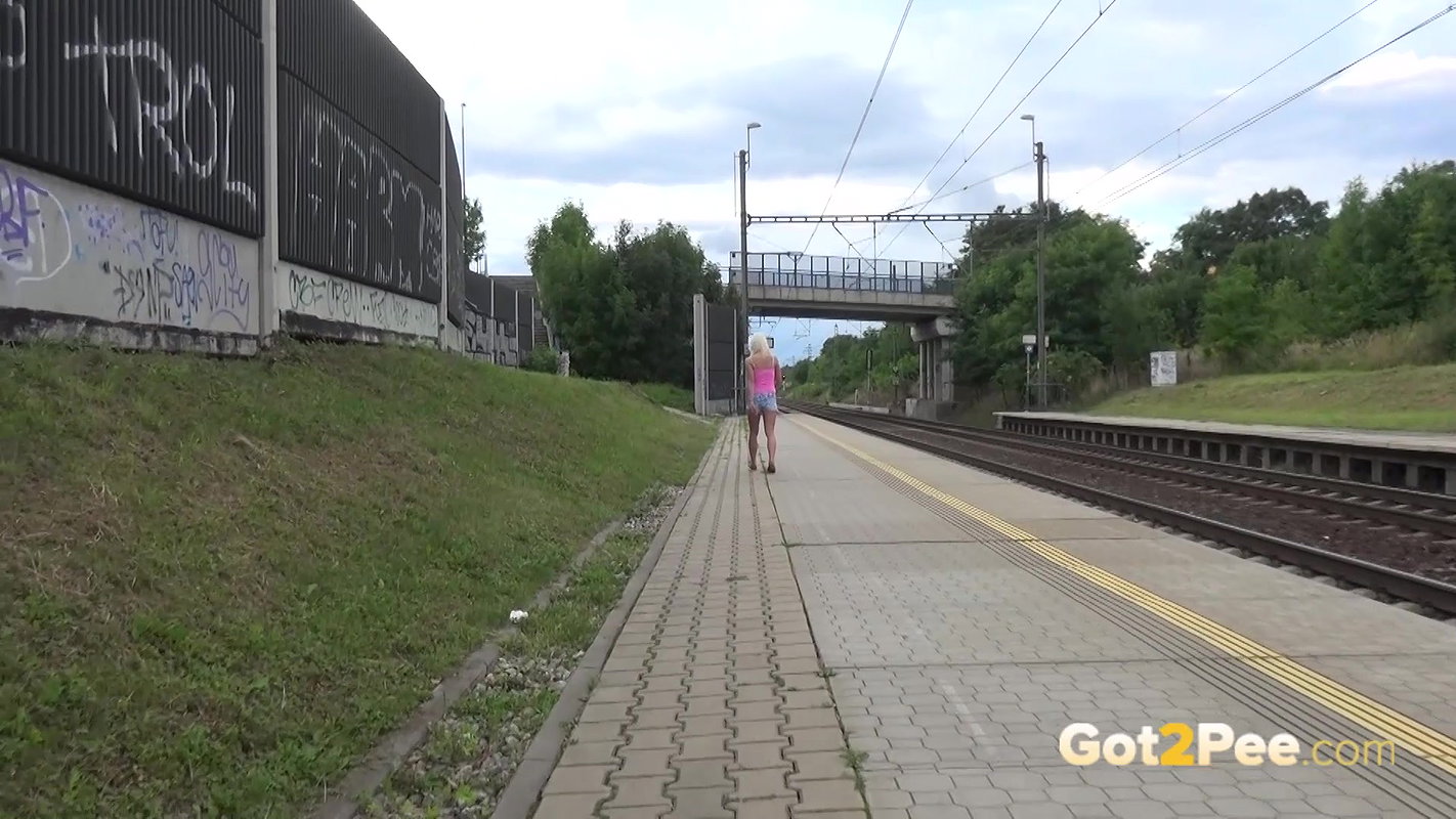 Good Bye 1080p Got2pee Com