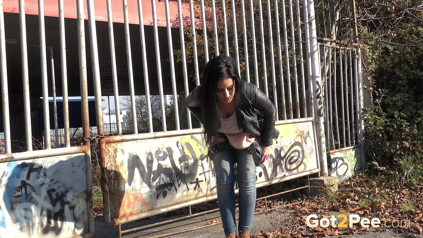 Graffiti Girl 1080p Got2Pee Com