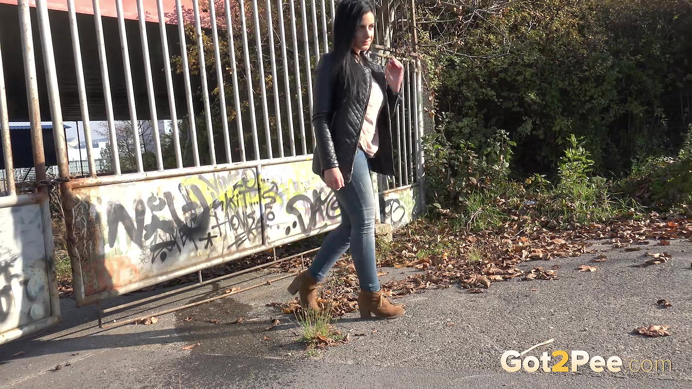 Graffiti Girl 1080p Got2Pee Com
