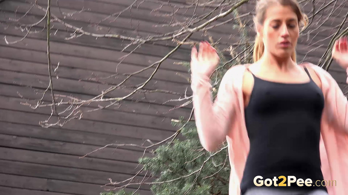 Grey Leggings 1080p Got2Pee