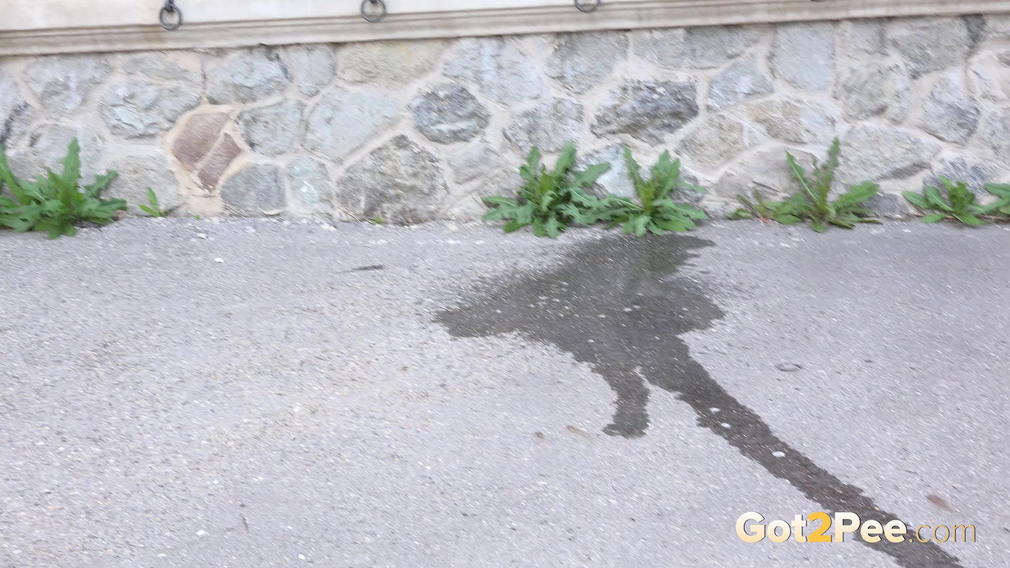 Holding On 1080p Got2Pee