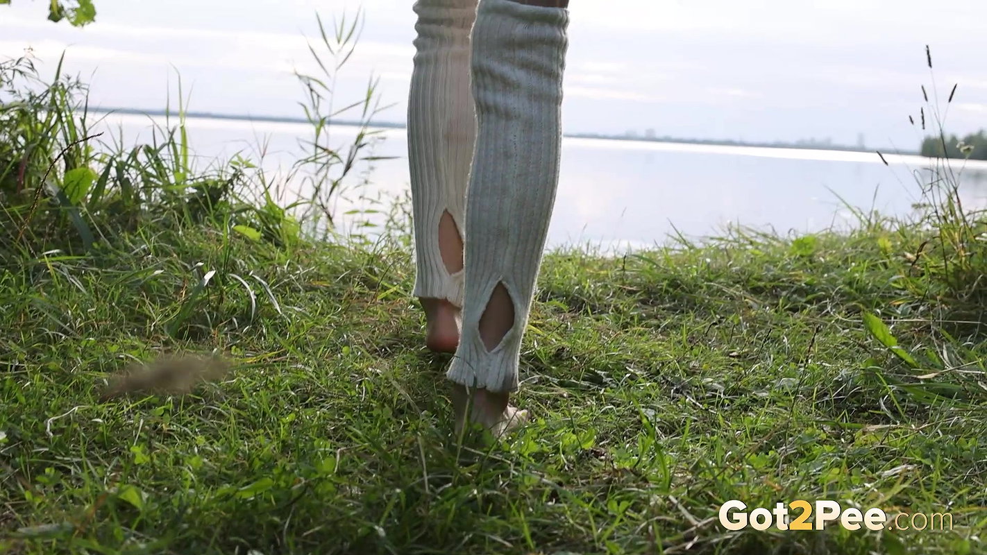 Hot Blonde Stands And Pees Next To River Got2pee