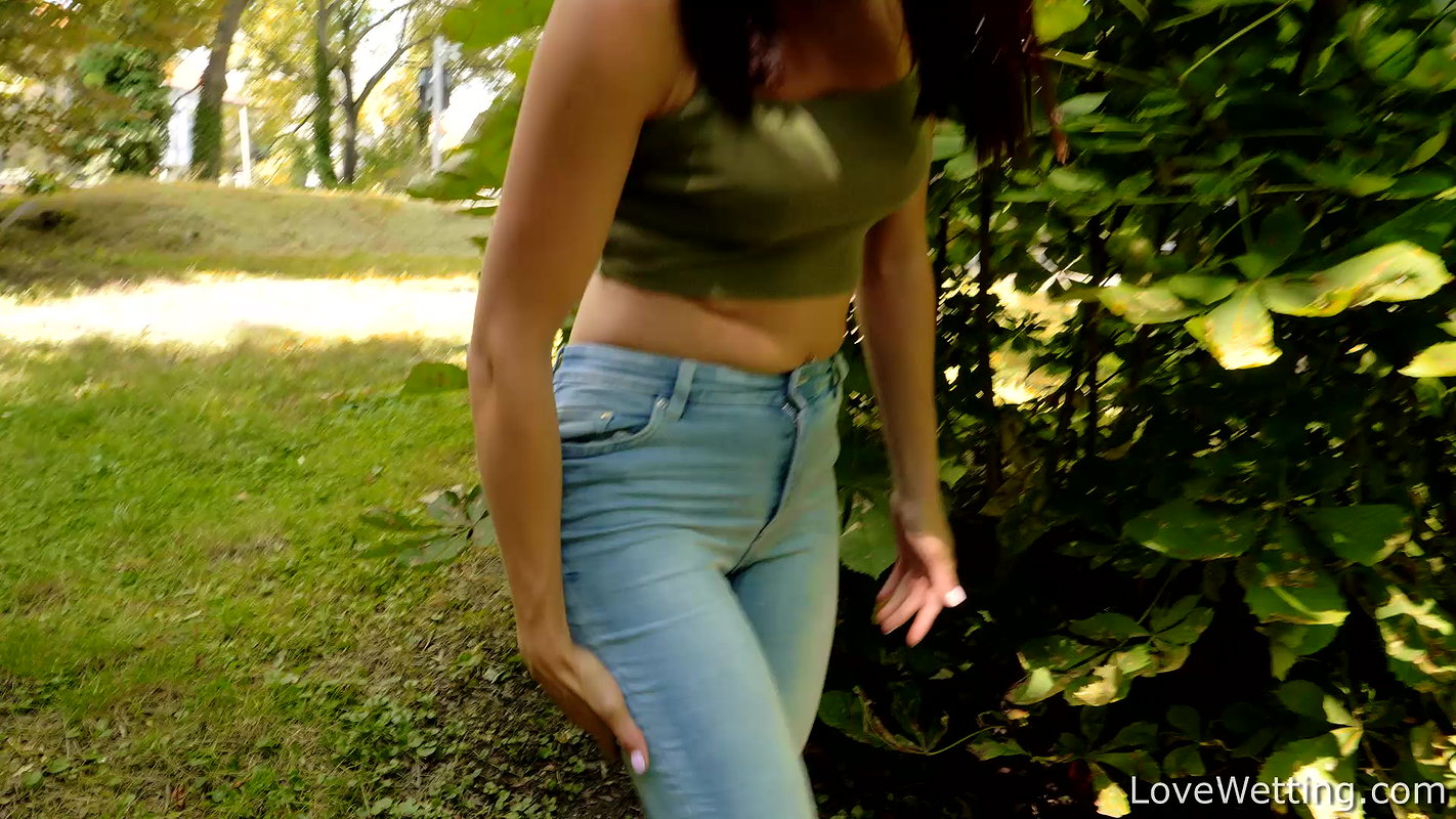 In the bushes victoriadaniels7 fullhd Lov3Wett1ng