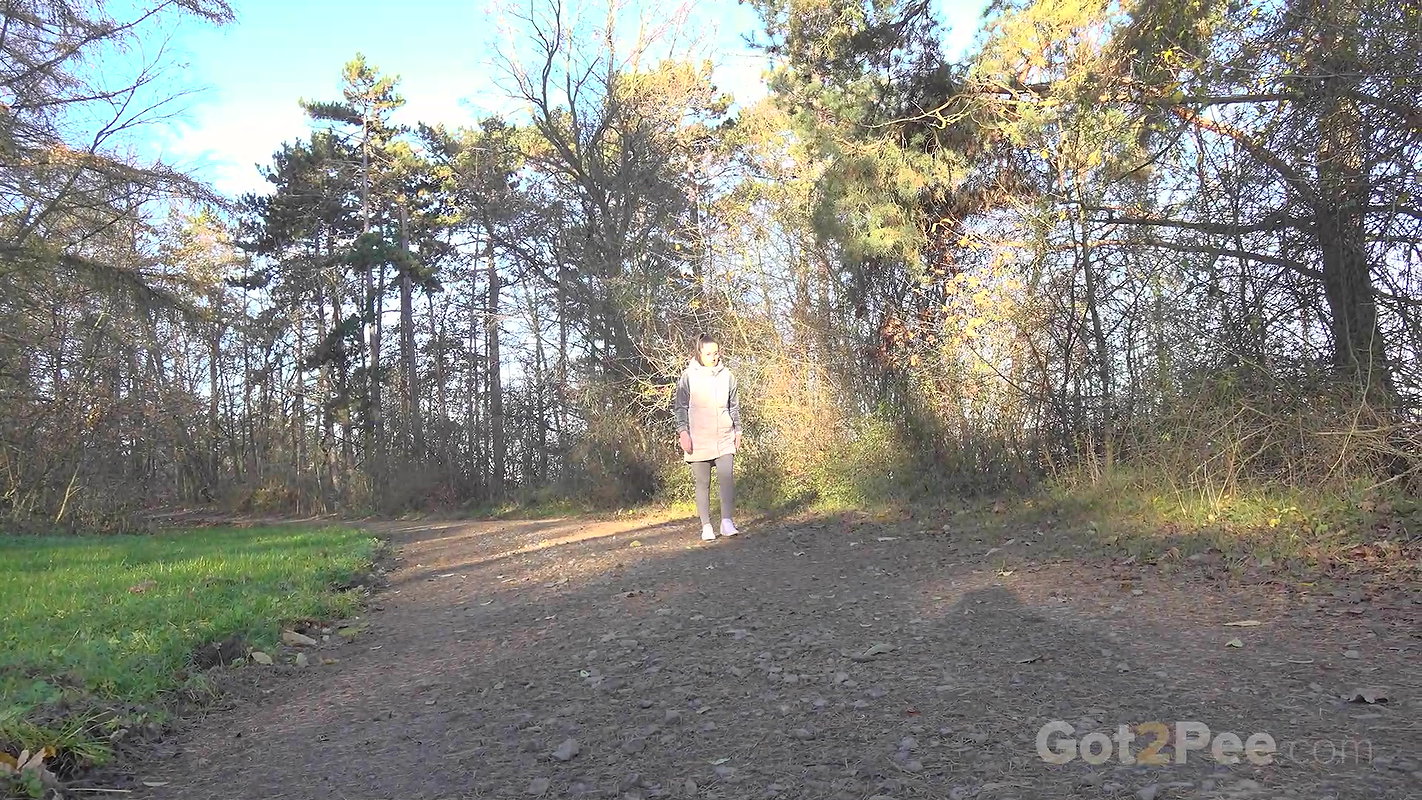 Laras Relief 1080p Got2Pee