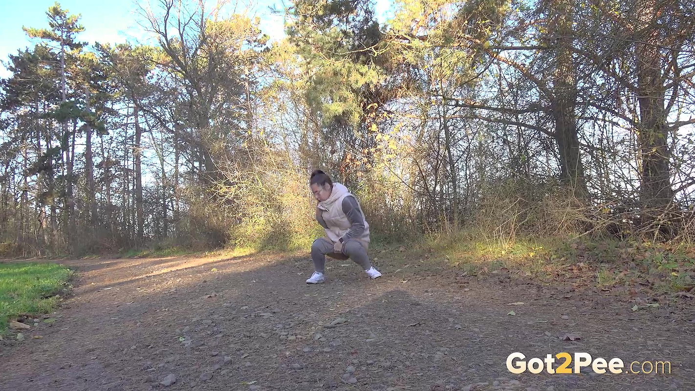 Laras Relief 1080p Got2Pee