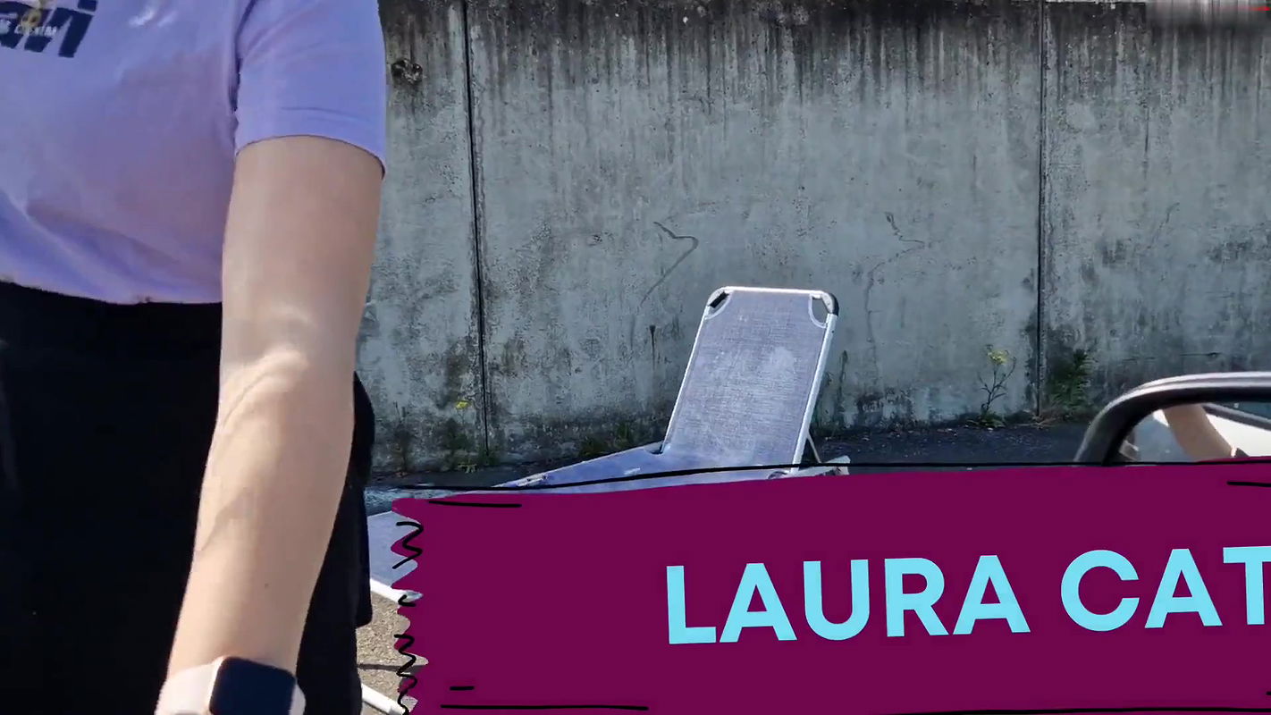 Laura Cat Piss Go Abk hlung bei hei em Wetter