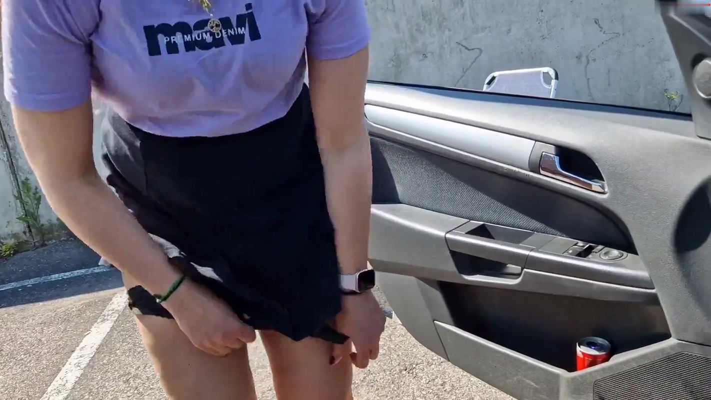 Laura Cat Piss Go Abk hlung bei hei em Wetter