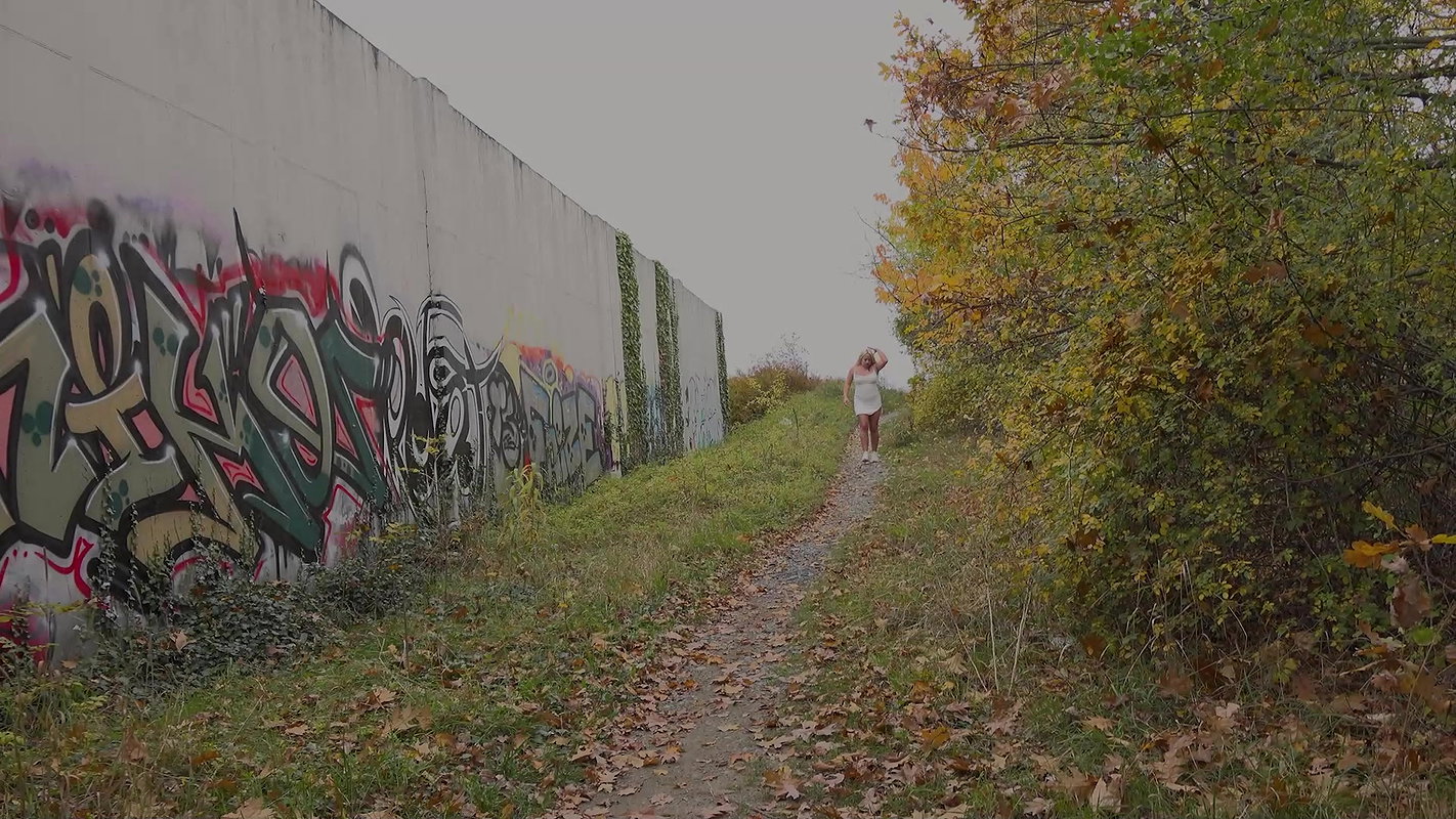 Leafy Path 1080p Got2Pee