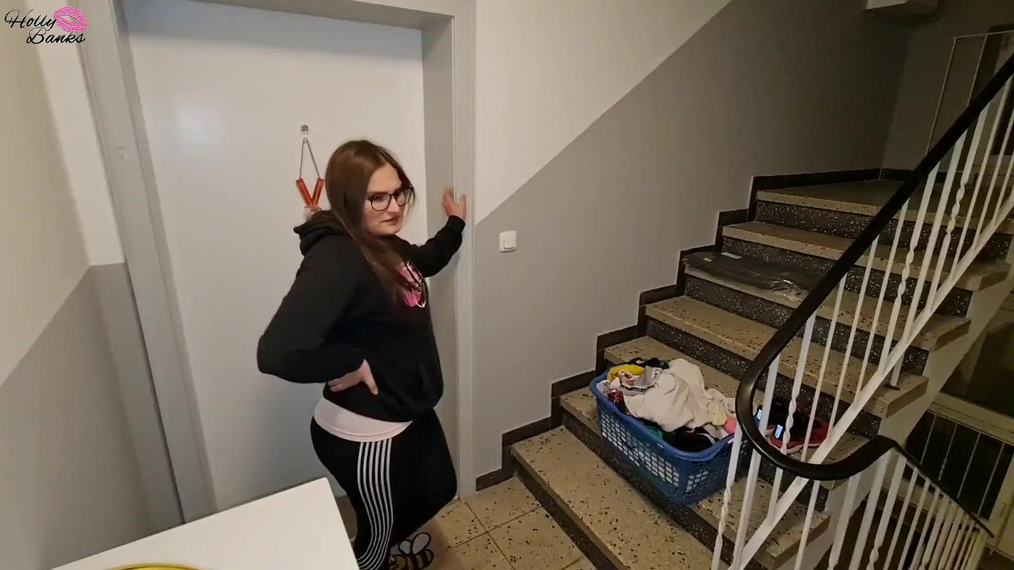 llyBanks Nachbarn auf Teppich gepisst