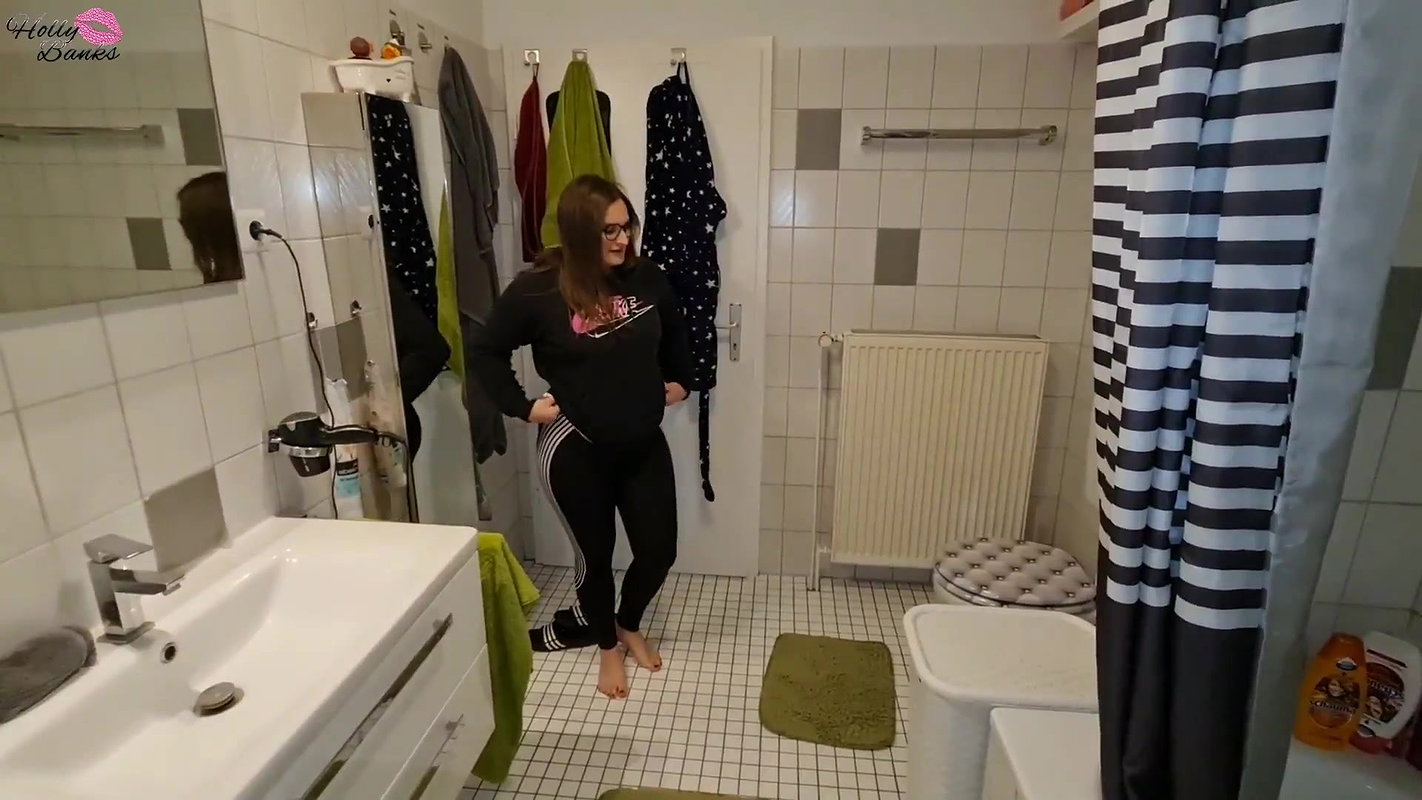 llyBanks Nachbarn auf Teppich gepisst