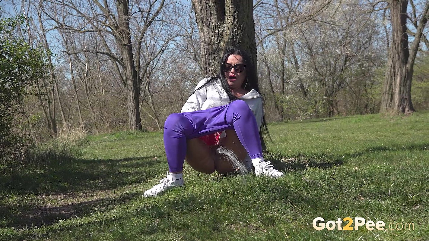 Messy Dafne 1080p Got2Pee