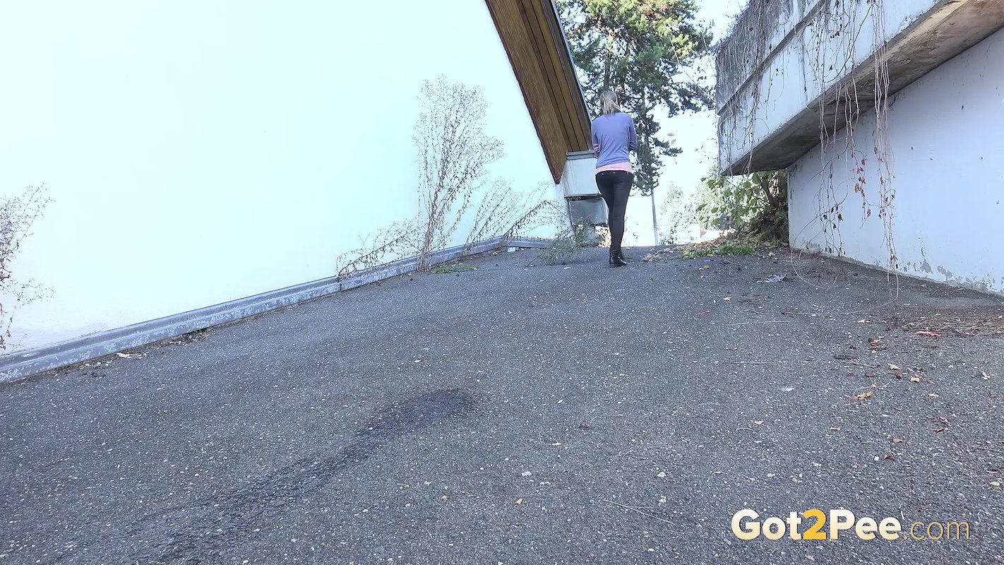 Middle Of The Road 1080p Got2Pee Com