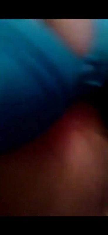 Desi Bhabhi Shows her Boobs
