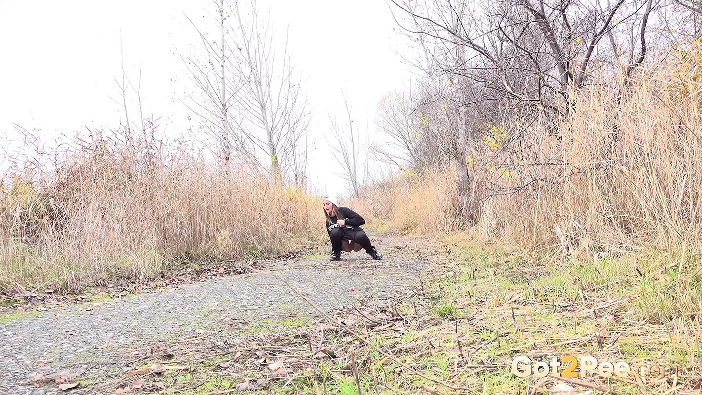 Naomi Benet Enjoys A Steamy Pee Outside Got2pee