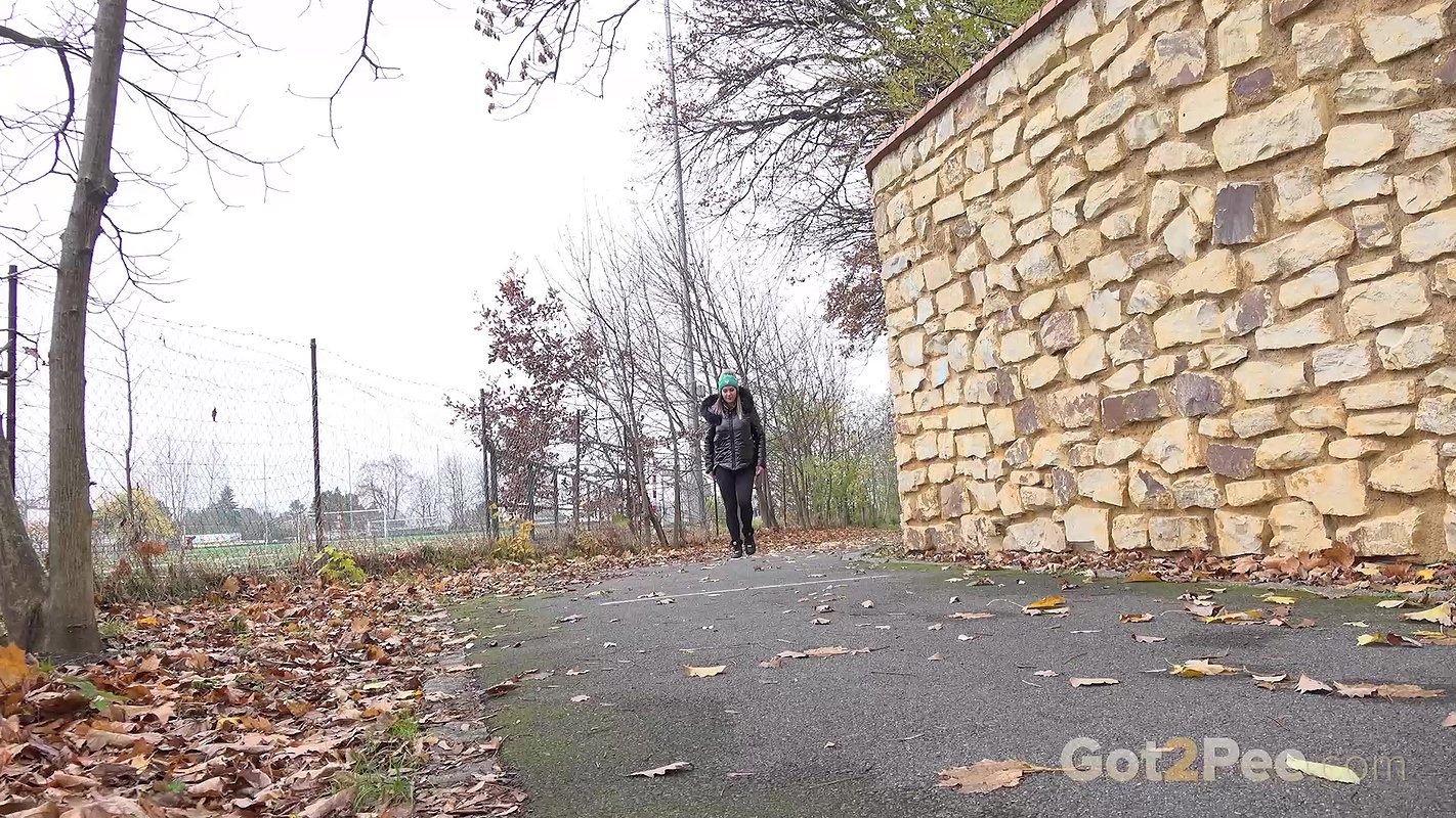 Naomi Benet Squats To Piss Outside In Suburbs Got2pee