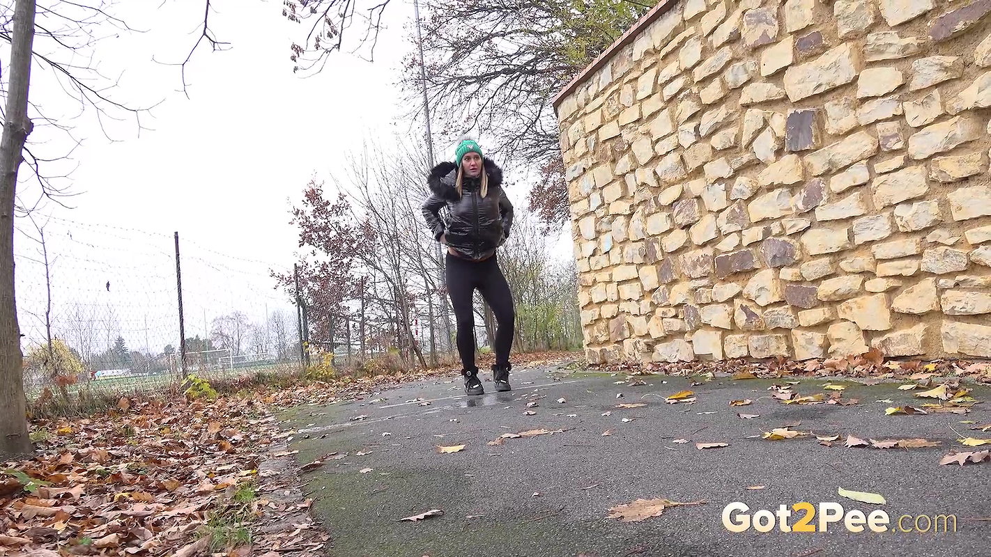 Naomi Benet Squats To Piss Outside In Suburbs Got2pee