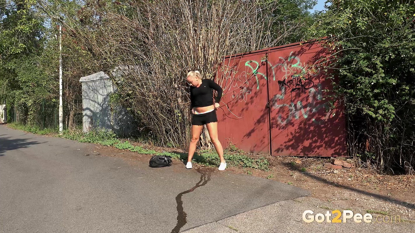 Naomi In The Wild 1080p Got2Pee mp4