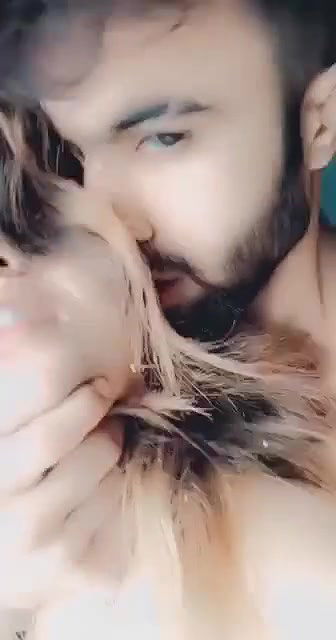 Desi Lover fucking in standing position