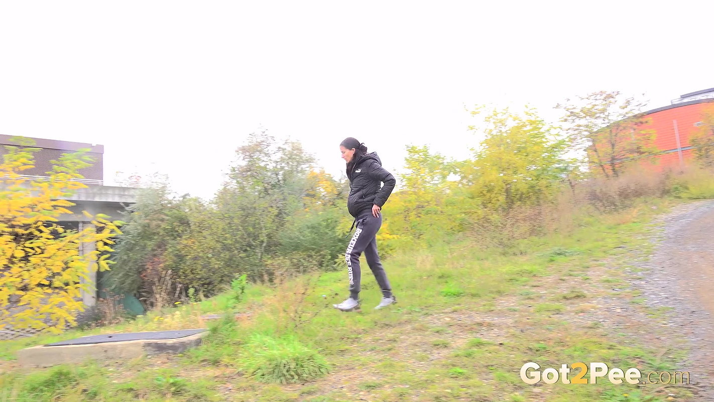 On A Drain 1080p Got2Pee