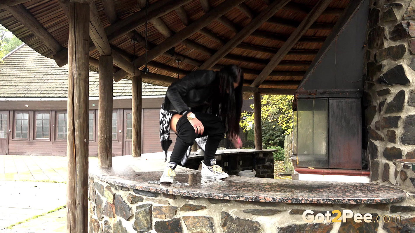On Top 1080p Got2Pee mp4