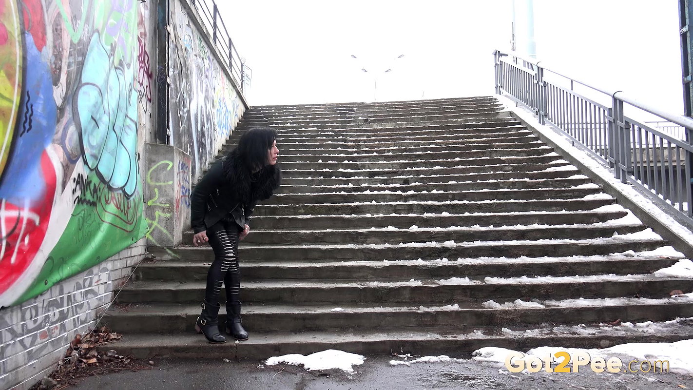 Only Black 1080p Got2Pee Com