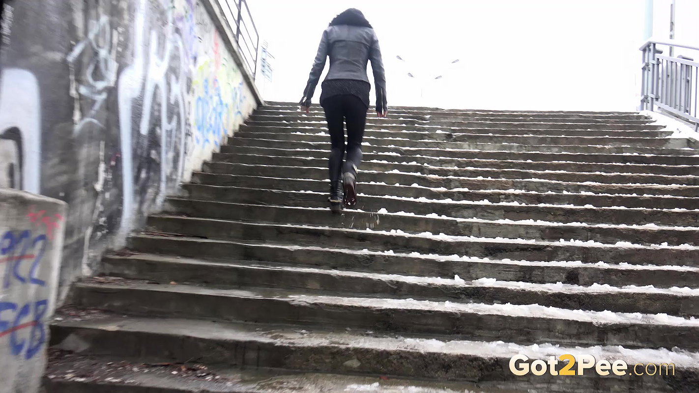 Only Black 1080p Got2Pee Com