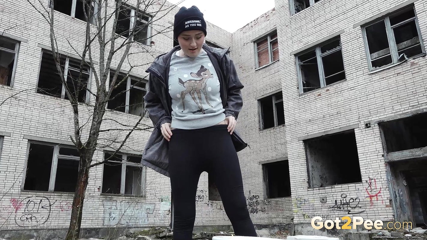 Outdoor Toilet 1080p Got2Pee Com