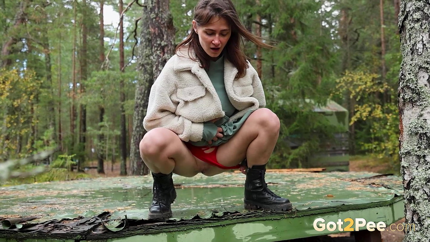 Over The Stand 1080p Got2Pee