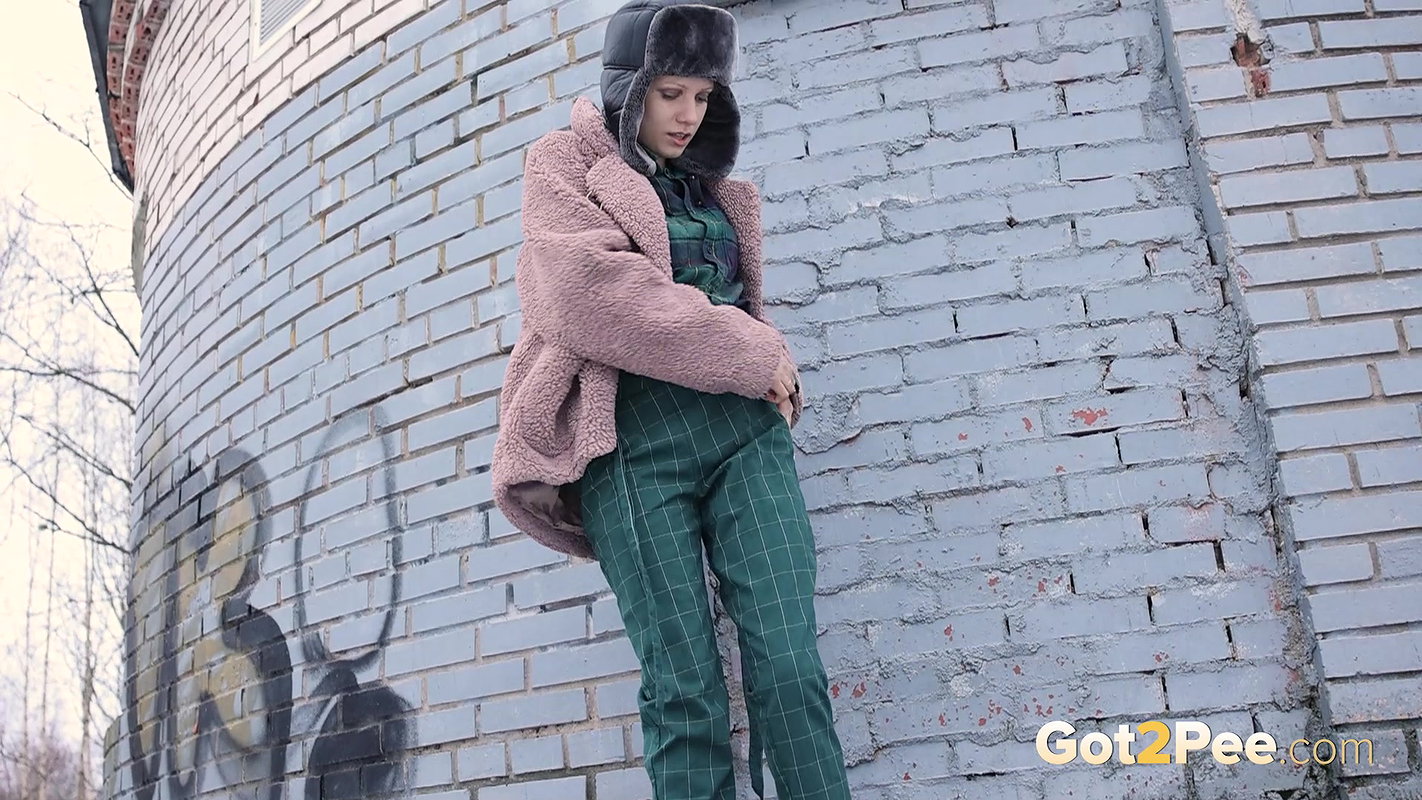 Pee Video All Wrapped Up Got2pee