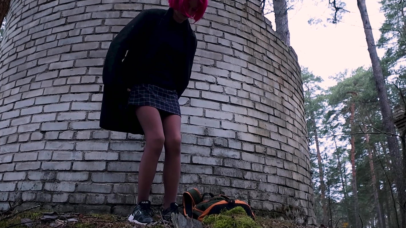 Pink Haired Pisser 1080p Got2Pee