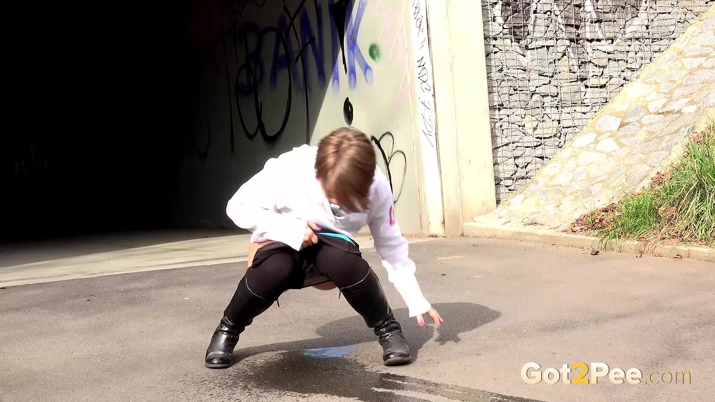 Puddle Streams 1080p Got2Pee Com