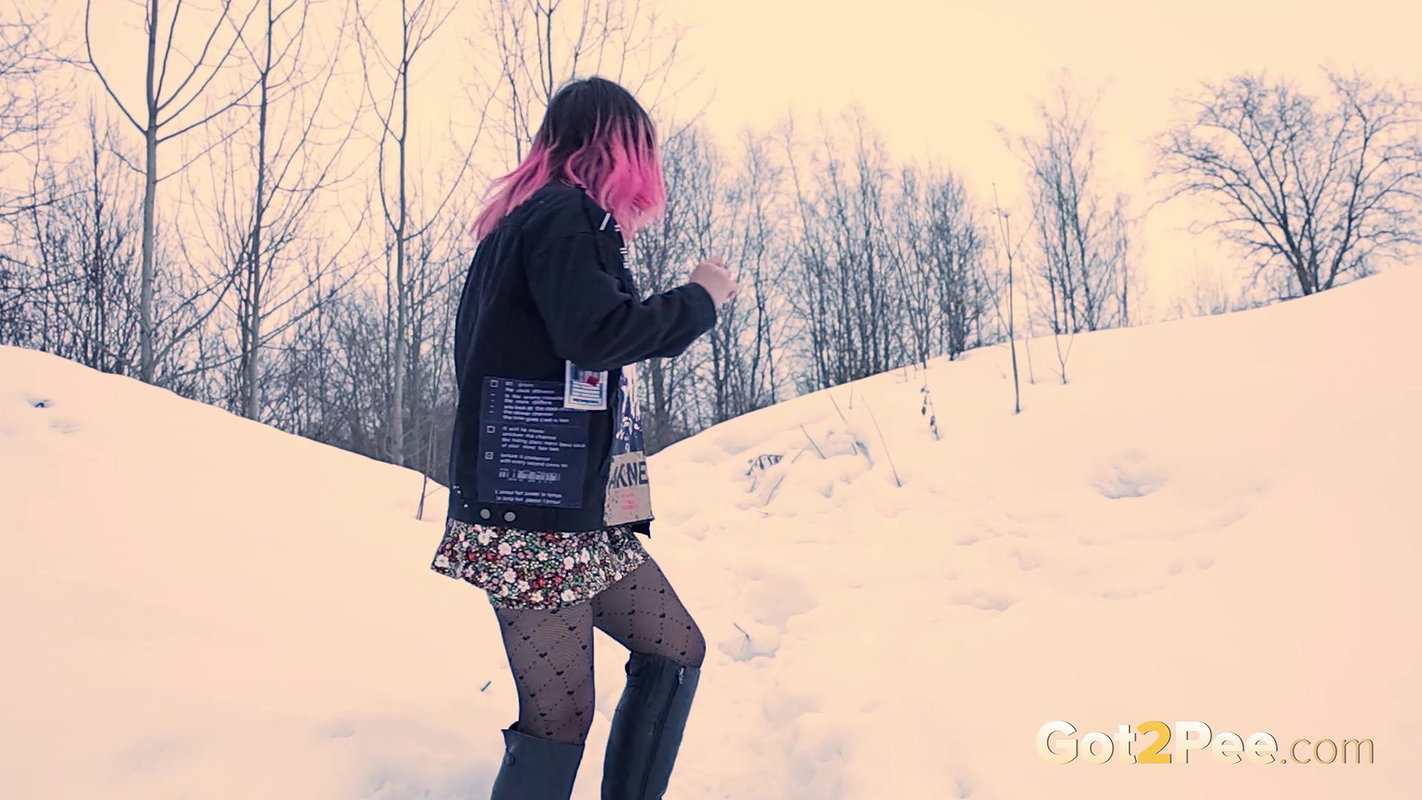 Punk Babe Pulls Down Her Pantyhose To Piss On Snow Got2pee