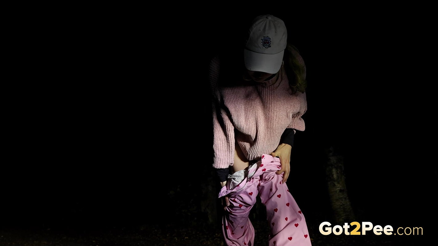 Punk Babe Squats In The Dark To Piss Outside Got2pee