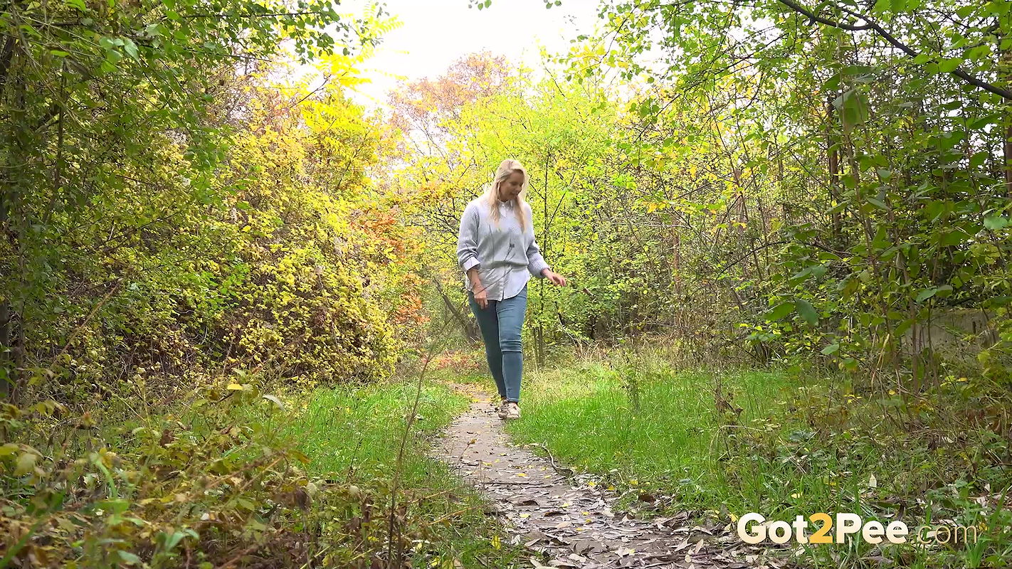 Quickie In The Woods 1080p Got2Pee