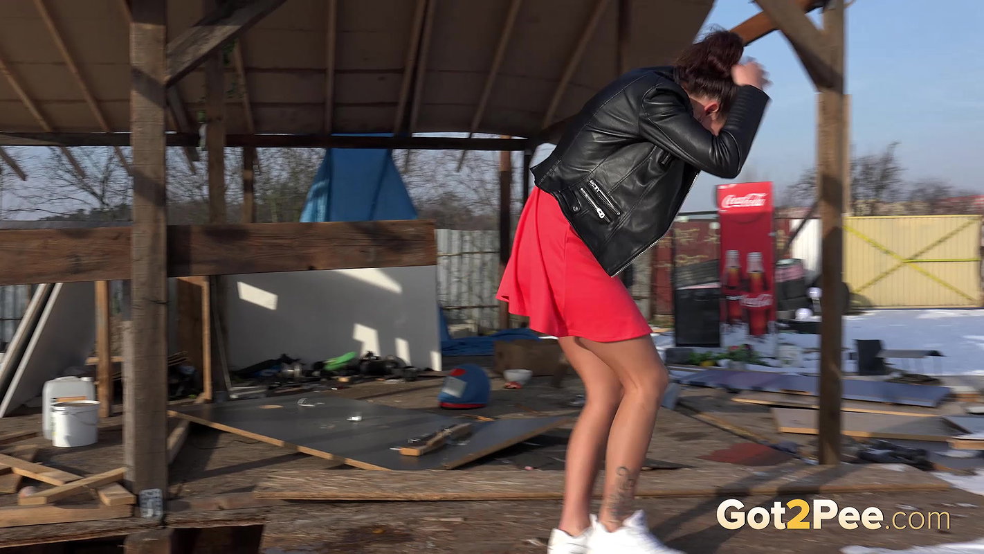 Red And Leather 1080p Got2Pee