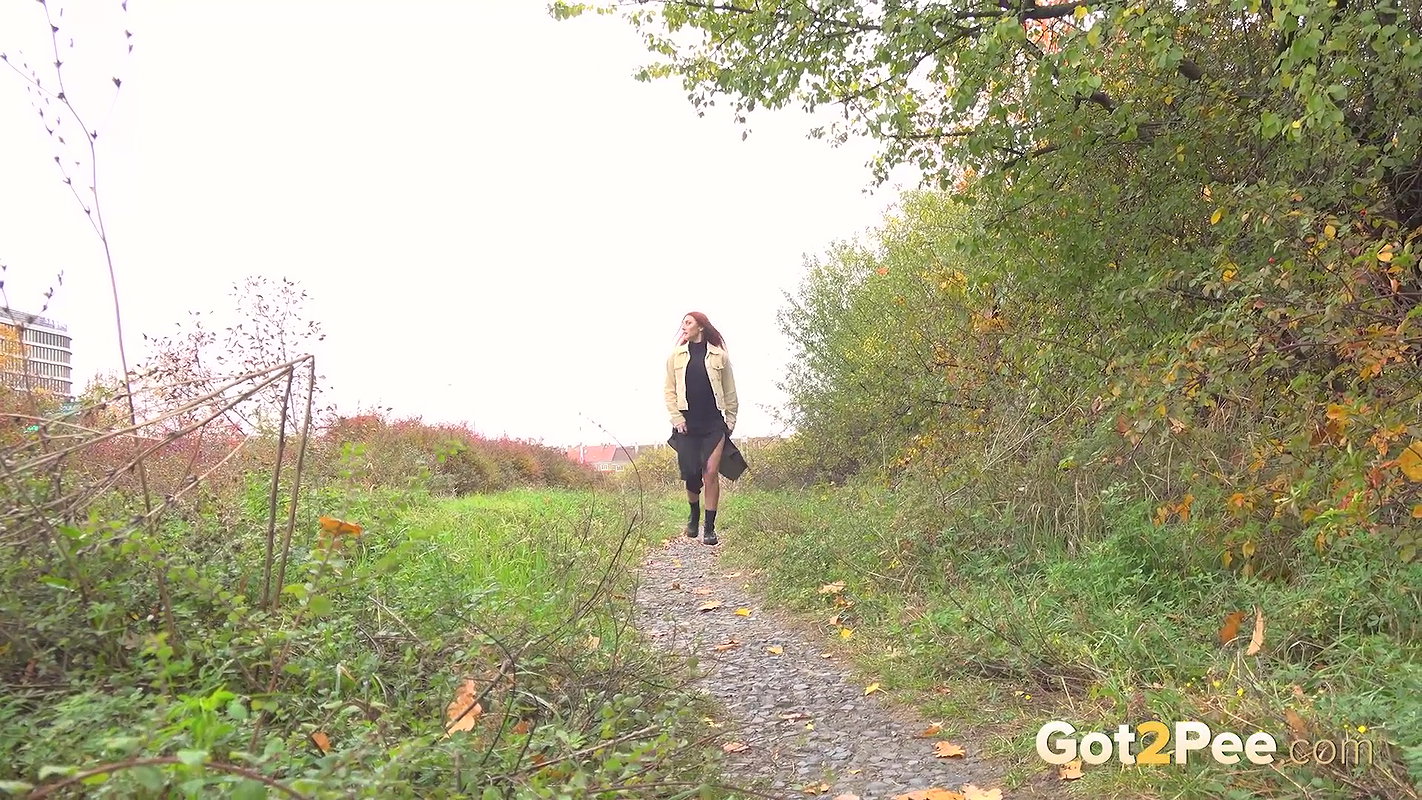 Rushing Katy 1080p Got2Pee