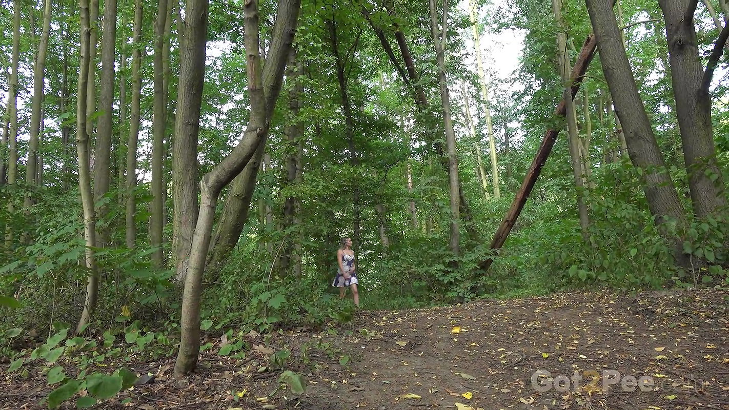 Rushing To Squat 1080p Got2Pee
