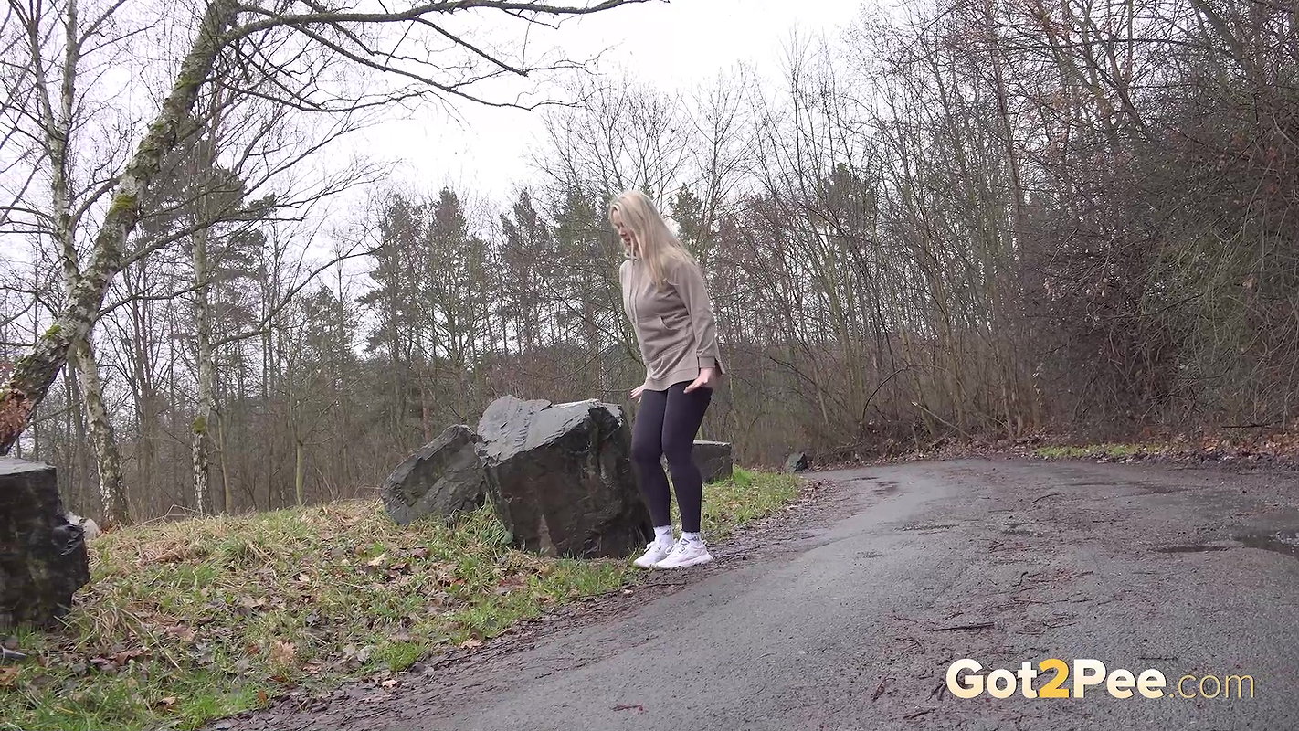 Rushing To The Rocks 1080p Got2pee