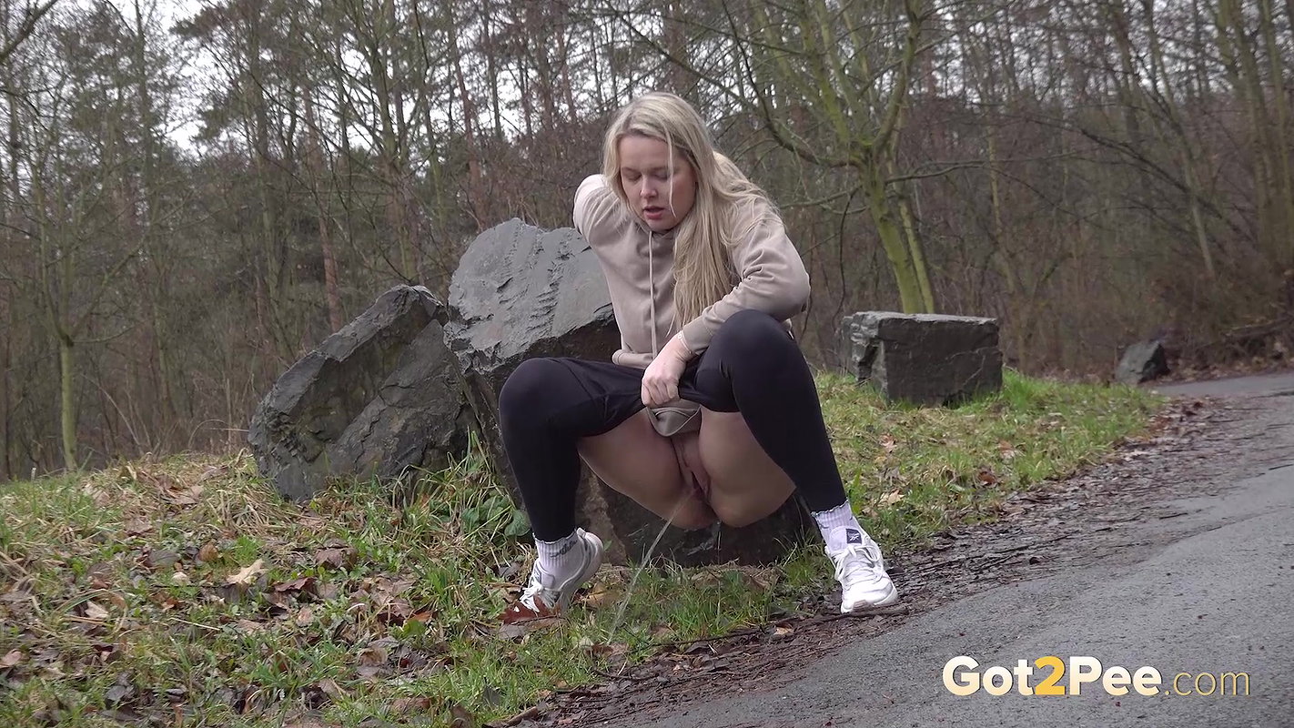 Rushing To The Rocks 1080p Got2pee