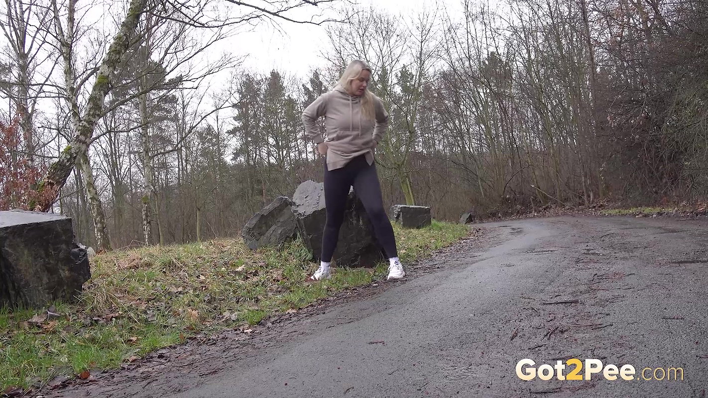 Rushing To The Rocks 1080p Got2pee