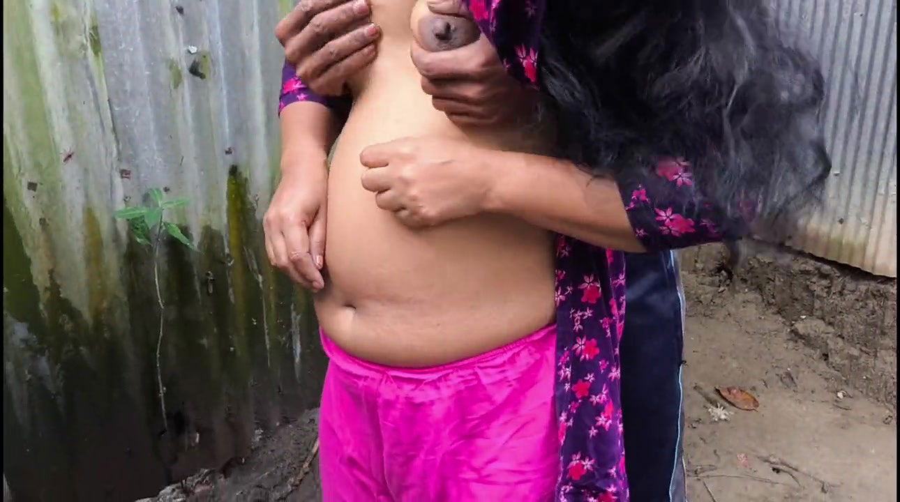 I see my sister going to the bathroom to Urine