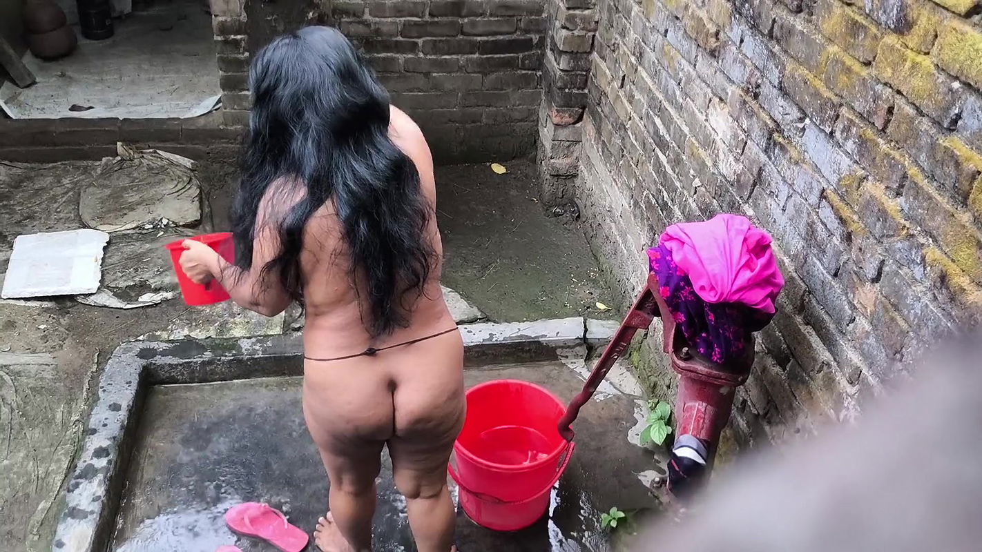 I see my step aunty and my step uncle taking a bath