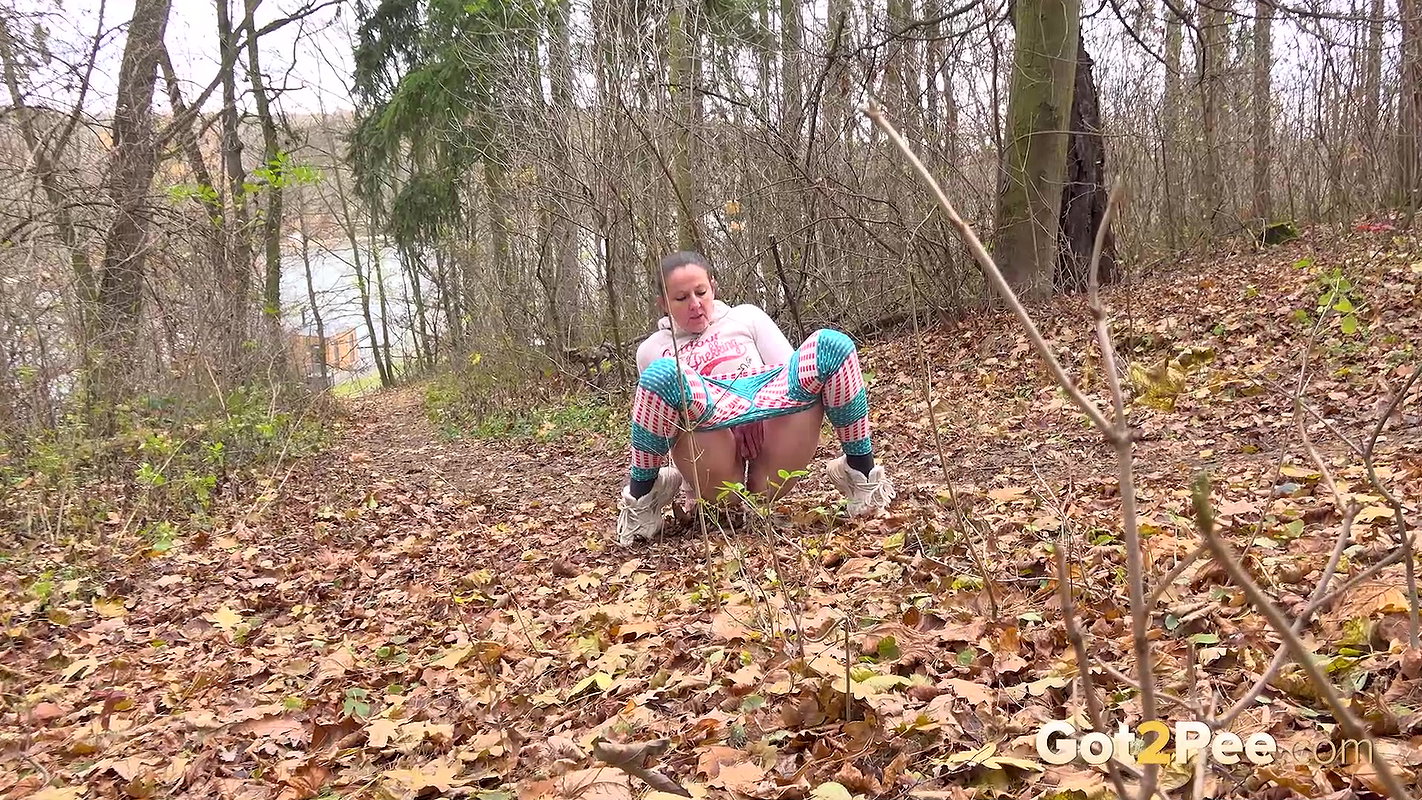 Spraying Over Leaves 1080p Got2Pee
