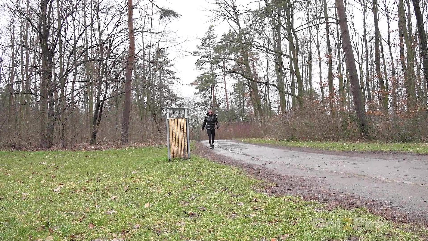 Spraying The Grass 1080p Got2pee