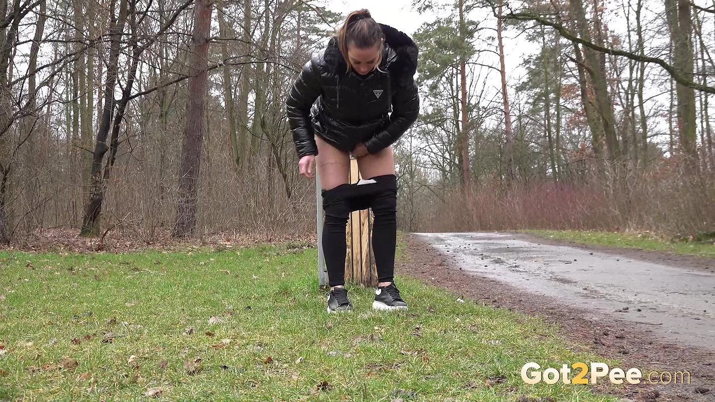 Spraying The Grass 1080p Got2pee