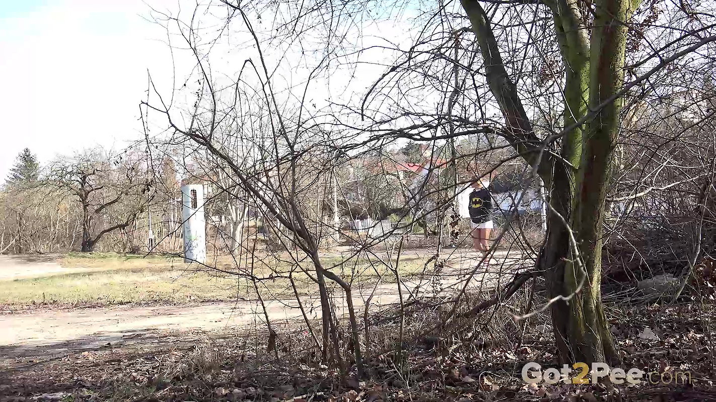 Standing In The Suburbs 1080p Got2pee