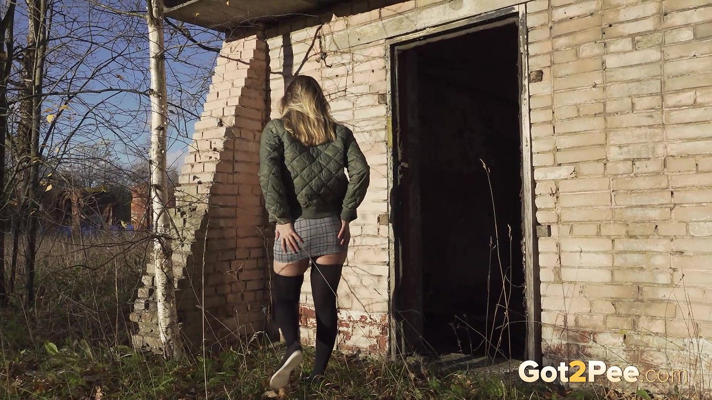 Stockings Bitch 1080p Got2Pee Com