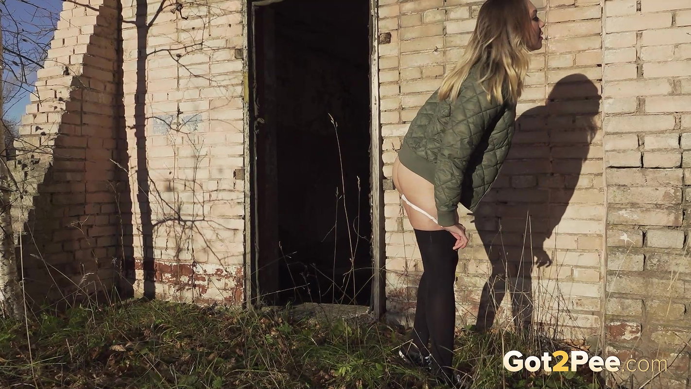 Stockings Bitch 1080p Got2Pee Com